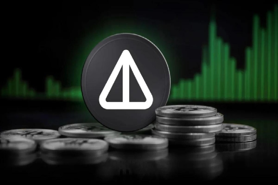 سکه نات کوین در کنار نمودار صعودی قیمت بازار کریپتوکارنسی